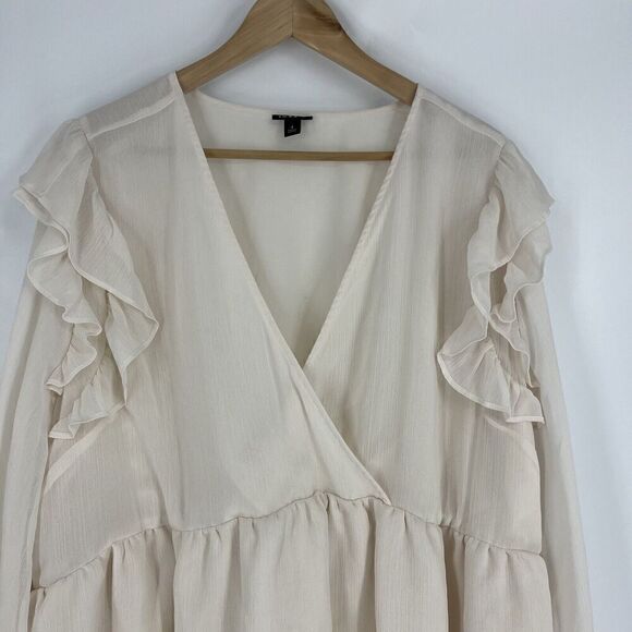 Torrid Blouse Size 4 Womens Ivory Chiffon Ruffled Surplice Crop Top Romantic - Picture 2 of 7